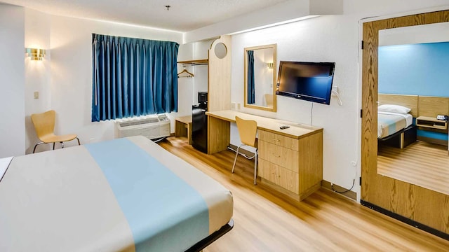 1 Queen Bed | ADA/RI Shower/Non-Smoking