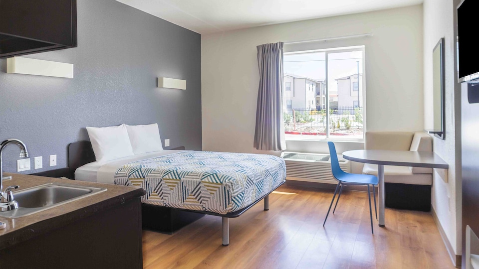 Motel 6 Laredo, TX - Airport, Laredo, Laredo