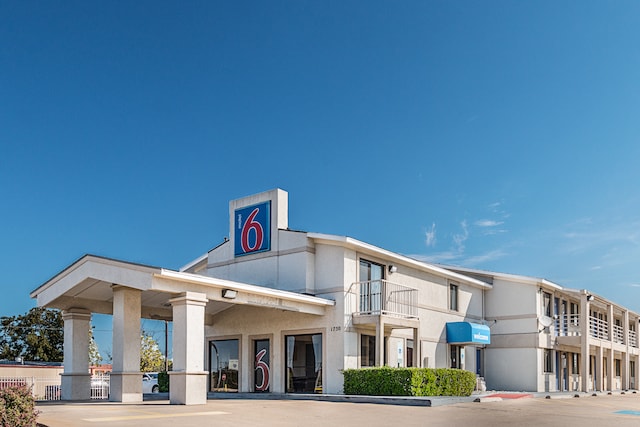 Motel 6 Lancaster, TX - DeSoto - Lancaster