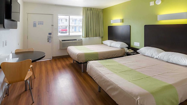 2 FULL BEDS | NON-SMOKING