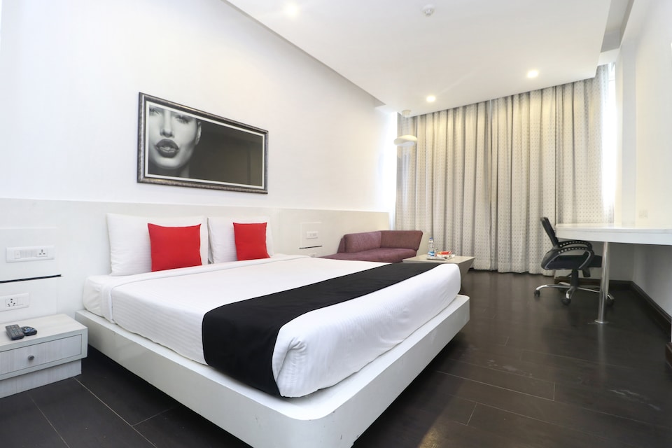 Capital O 2199 The Toy Hotel, Hotel Market Chandigarh, Chandigarh