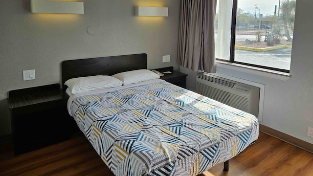 1 FULL BED | MOBILITY ACCESS RI SHWR, NSMK