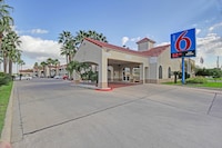 Motel 6 Edinburg, TX