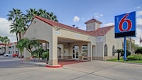 Motel 6 Edinburg, TX