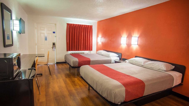 2 QUEEN BEDS | MOBILITY ACCESSIBLE TUB NSMK