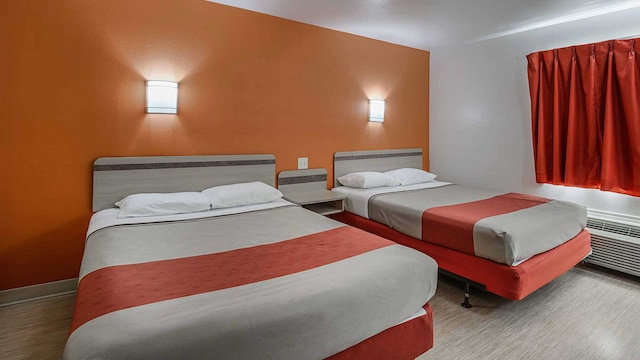 2 Queen Beds | Smoking