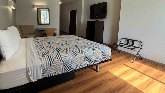 1 QUEEN BED | NON-SMOKING KITCHEN