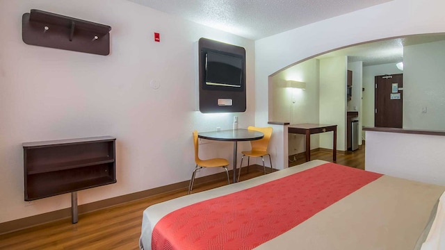 1 King Bed | Mobility Accessible Tub, Nsmk