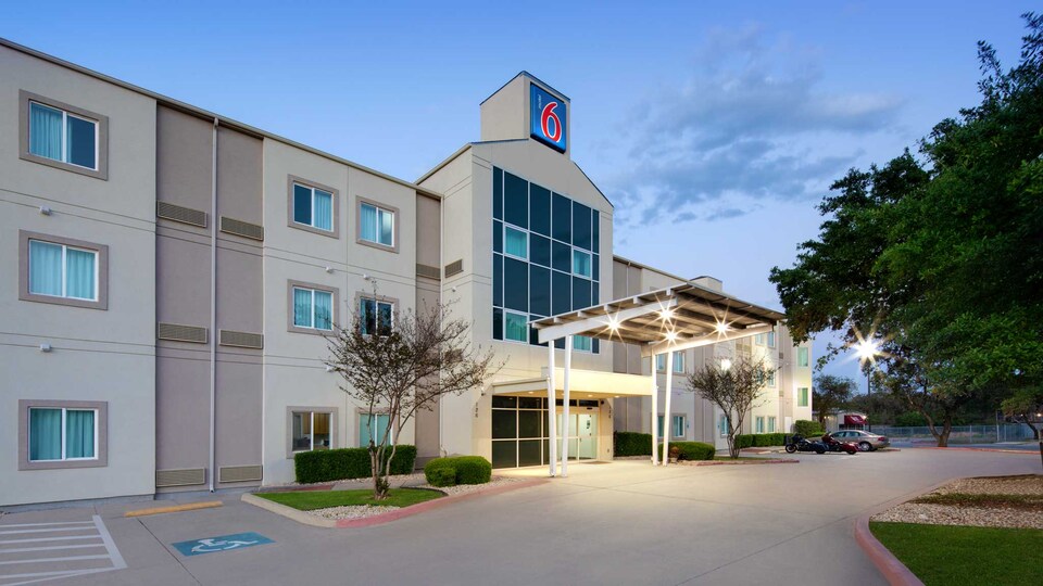 Motel6 San Antonio, TX - Airport, C78232, San-Antonio