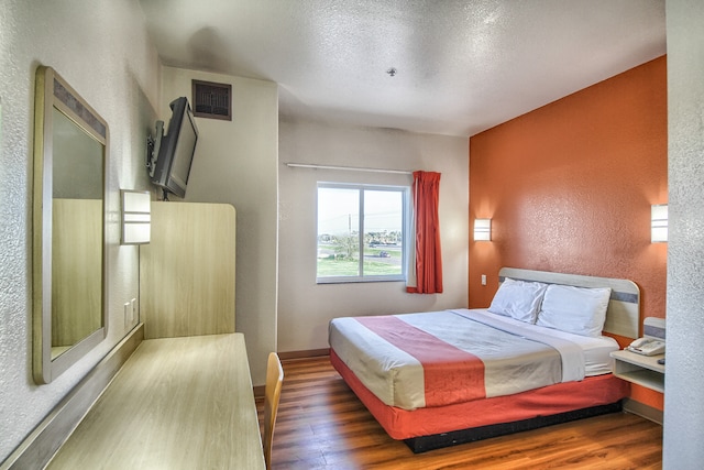 1 Queen Bed | Non-Smoking