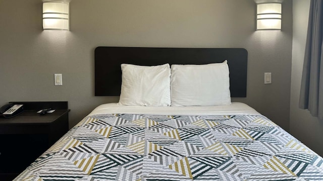 1 Queen Bed | Mobility Accessible Tub Nsmk