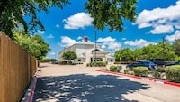 Motel 6 Cleburne, TX