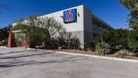 Motel 6 Uvalde, TX