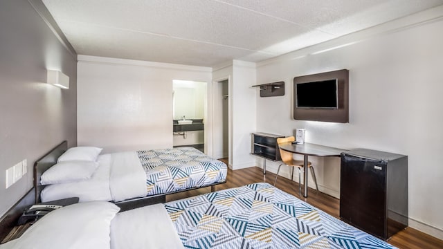 2 Full Beds | Smoking