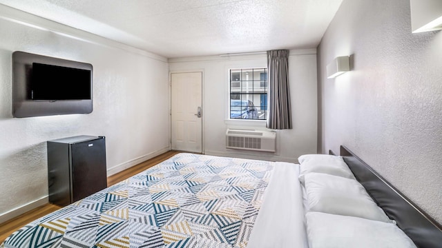 1 King Bed | Mobility Accessible Tub Smk