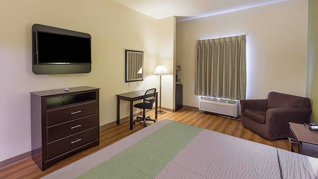 1 KING BED | SUITE, SMOKING