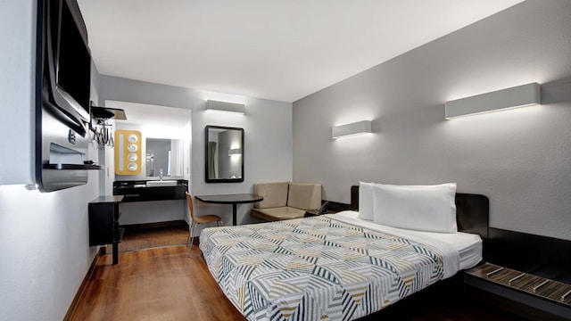 1 Queen Bed | Non-Smoking