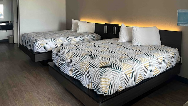 2 Queen Beds | Smoking