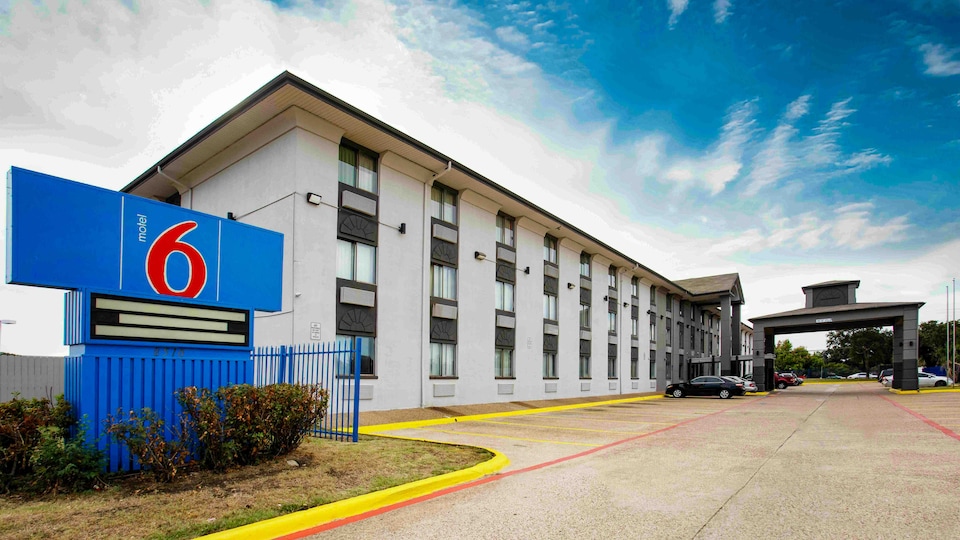 Motel 6 Dallas, TX - Fair Park, C75217, Dallas