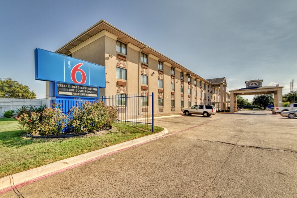Motel 6 Dallas, TX - Fair Park, C75217, Dallas