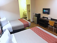 Motel 6 Rhome, TX