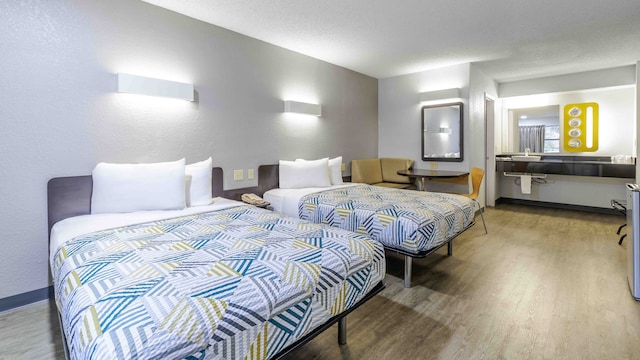 2 Full Beds | Mobility Access RI Shower Nsmk