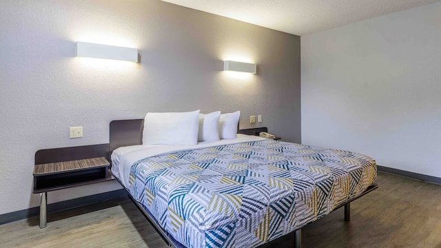 1 King Bed | Non-Smoking