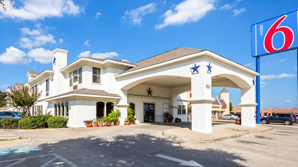 Motel 6 Irving, TX - Irving DFW Airport South, C75062, Irving TX