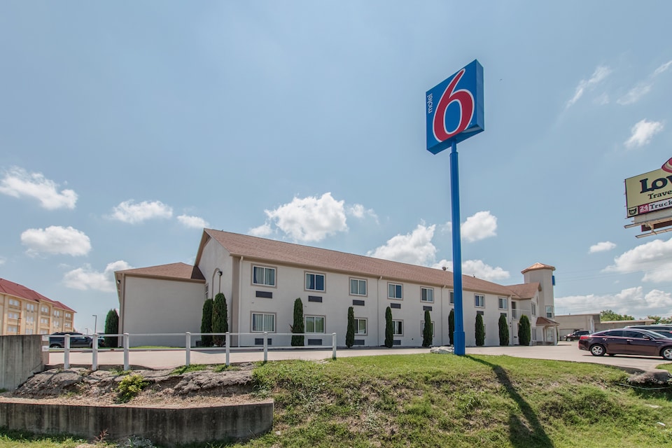 Motel 6 Hutchins, TX, HUTCHINS, HUTCHINS