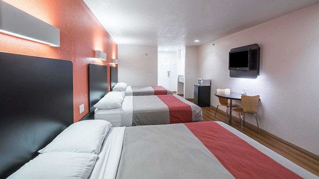 3 Camas Queen | Sin humo, Microfrigorífico