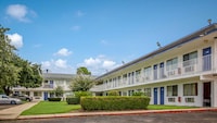 Motel 6 Conroe, TX