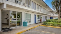 Motel 6 Conroe, TX