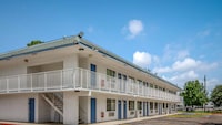Motel 6 Conroe, TX