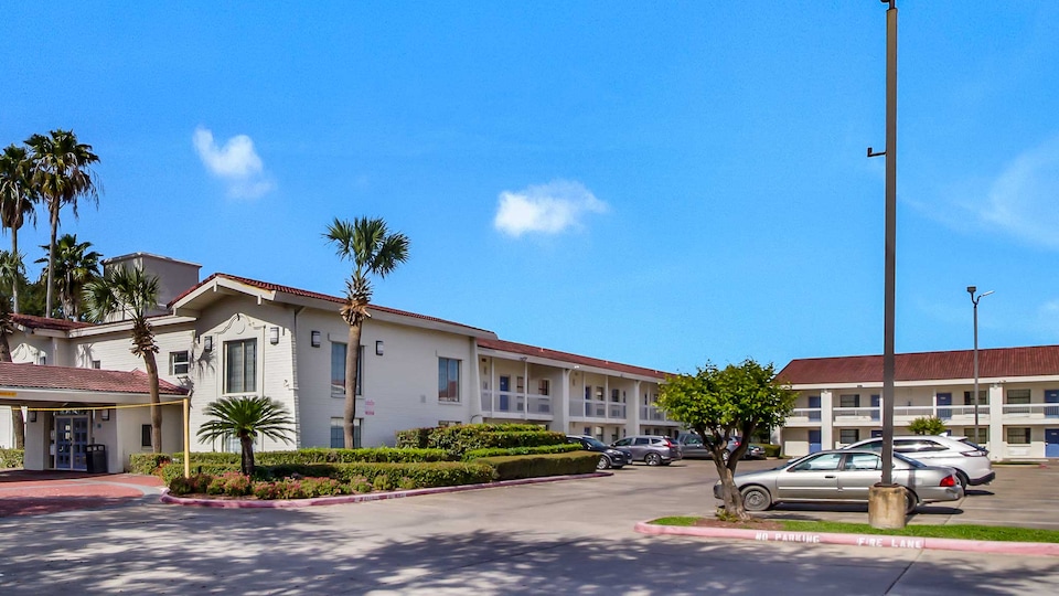 Motel 6 Baytown, TX - Garth Rd, Baytown, Baytown