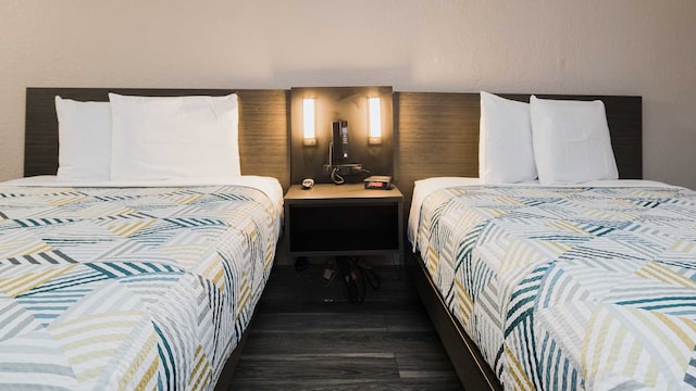 2 Full Beds | Micfridge