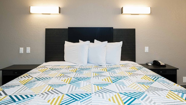 1 King Bed | ADA/RI Shower, Smoking