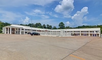 Motel 6 Lindale, TX