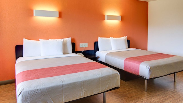 2 QUEEN BEDS | NON-SMOKING