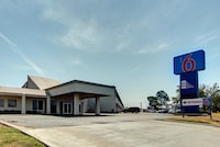 Motel 6 Mount Pleasant, TX