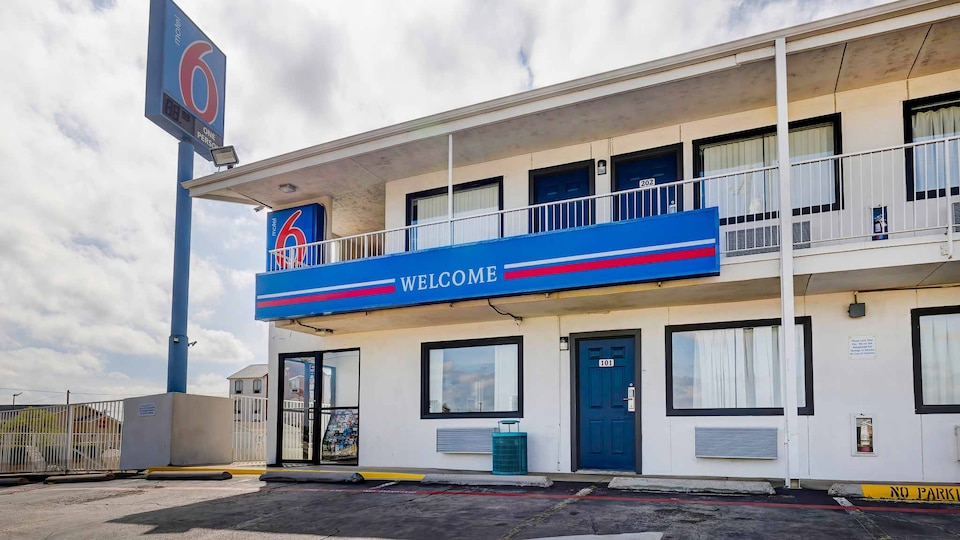 Motel 6 Denton, TX - UNT, Denton, Denton