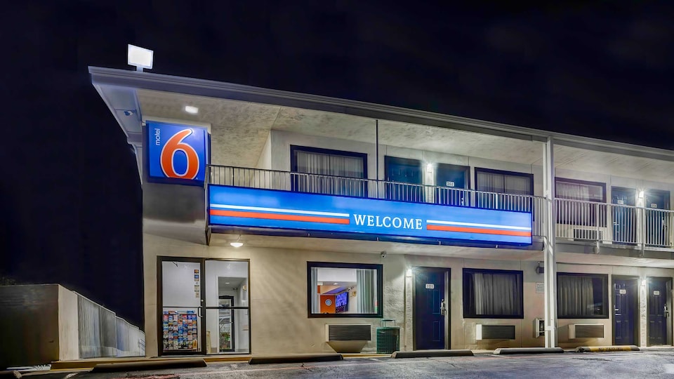 Motel 6 Denton, TX - UNT, Denton, Denton