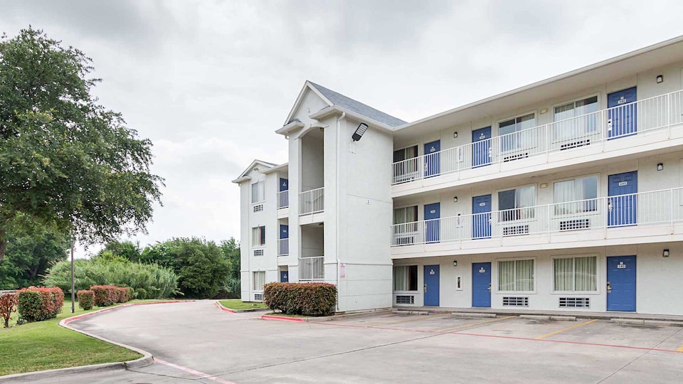 Motel 6 Grand Prairie, TX - Near Six Flags Drive, GRAND PRAIRIE, GRAND PRAIRIE