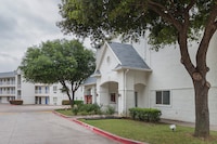 Motel 6 Grand Prairie, TX - Near Six Flags Drive