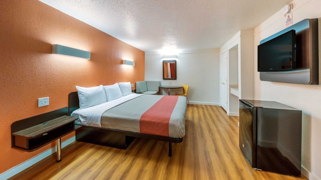 1 King Bed | Non-Smoking