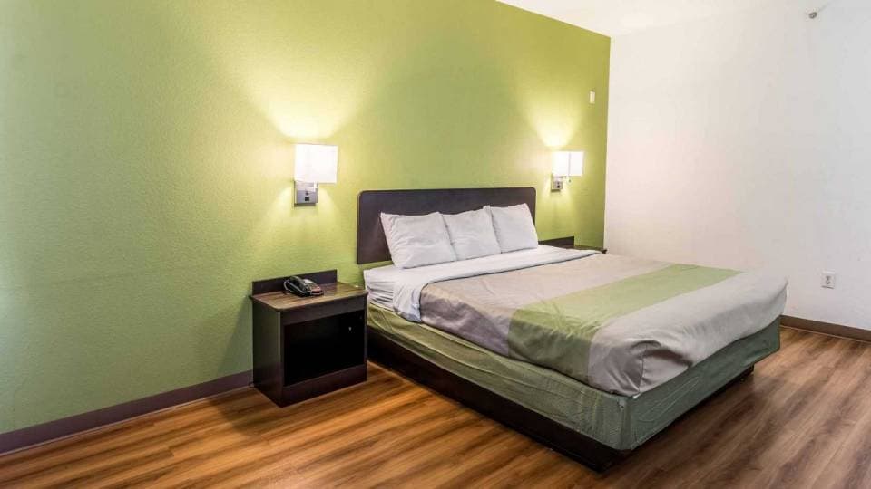 Motel 6 North Richland Hills, TX - NE Fort Worth, NORTH RICHLAND HILLS, NORTH RICHLAND HILLS