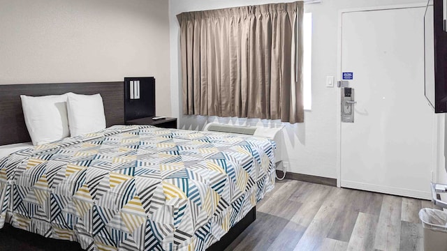 1 Queen Bed | ADA/RI Shower/Non-Smoking