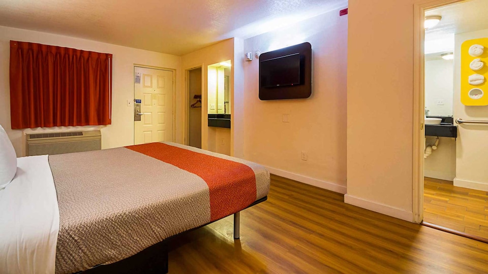 Motel 6 Garland, TX - Northeast Dallas, GARLAND, GARLAND