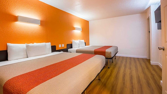 2 King Beds | Mobility Access RI Shwr Nsmk