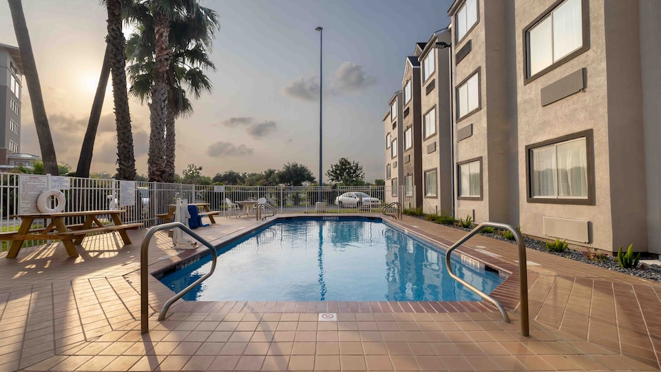 Motel 6 McAllen, TX - East, C78501, McAllen TX