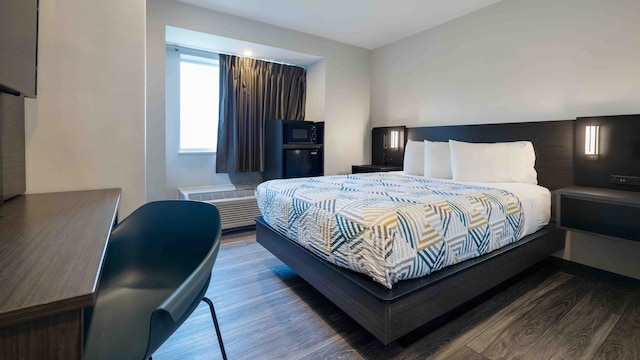 1 Queen Bed | Nsmk, Micfridge